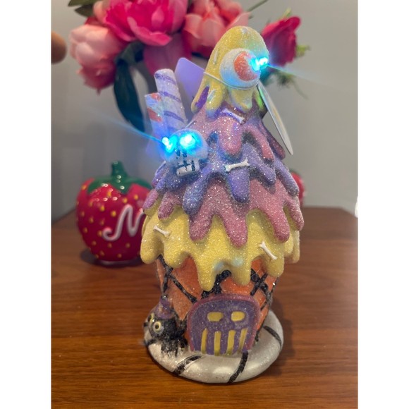 Small Halloween Light Up Gingerbread Haunted House - Picture 11 of 12